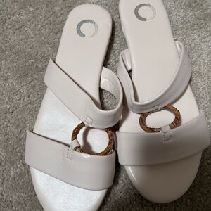 Journee Collection Comfort Foam Aylin Slide Sandal size 6.5